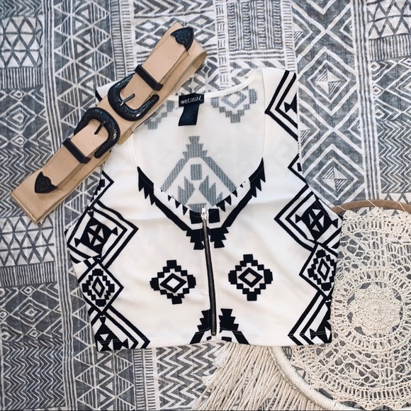 Southwestern Geometric Crop Top | Festival - Picture 2 of 2